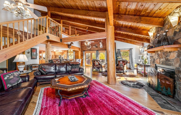 21180 Roan Way Photo