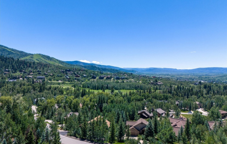 520 Steamboat Boulevard Photo