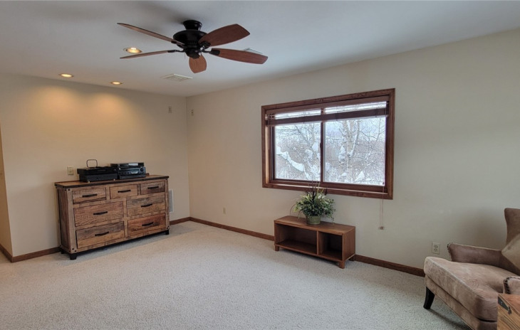 1215 Meadowood Lane Photo