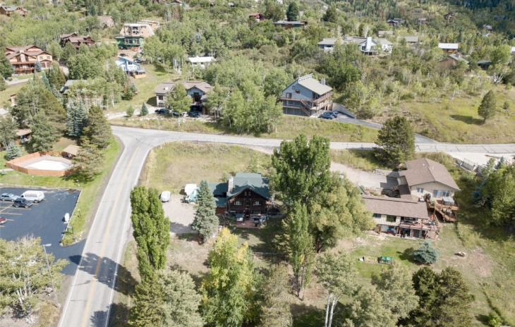 2075 Walton Creek Road Photo