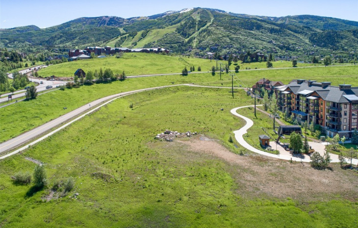 1200 Mt Werner Road Photo