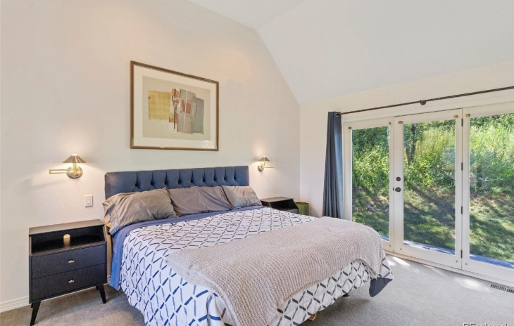 325 Blackberry Lane Photo