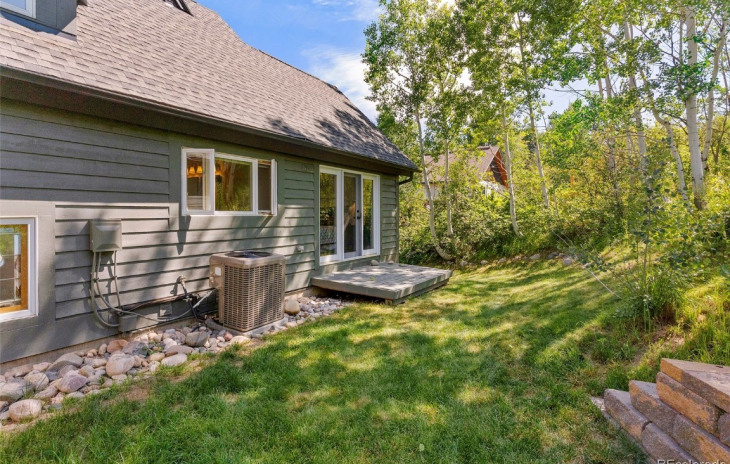 325 Blackberry Lane Photo