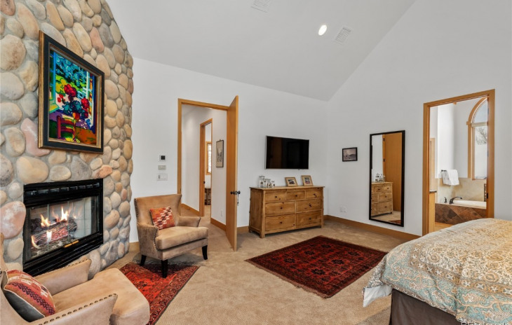 1313 Storm Peak Lane Photo