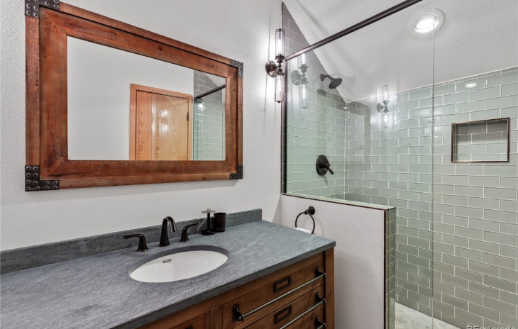 1313 Storm Peak Lane Photo