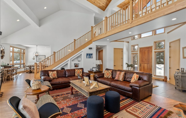 1313 Storm Peak Lane Photo