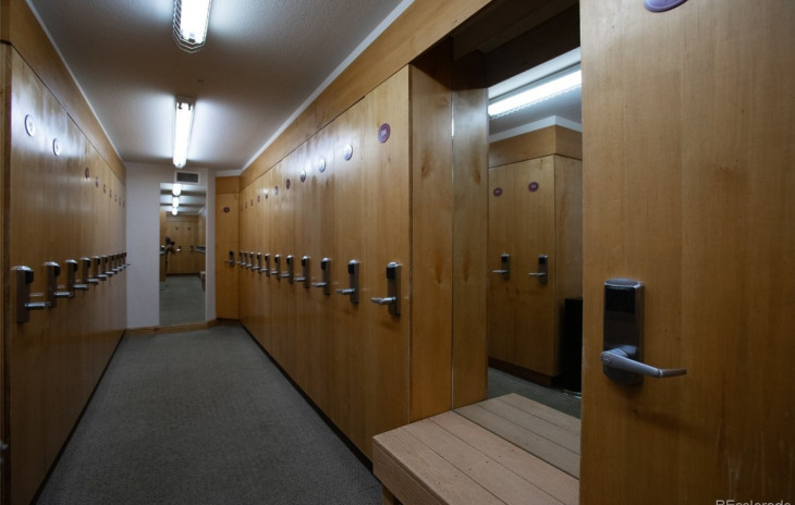 1875 Ski Time Square Drive Photo