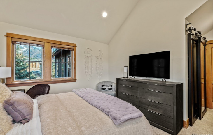 2115 Indian Summer Drive Photo