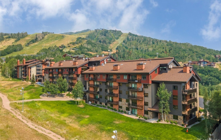 2420 Ski Trail Lane Photo