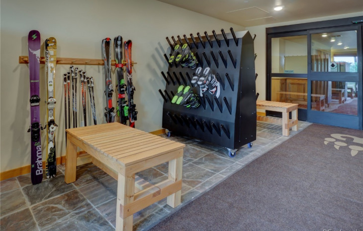 2420 Ski Trail Lane Photo