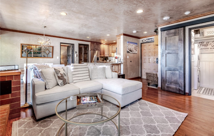 2420 Ski Trail Lane Photo