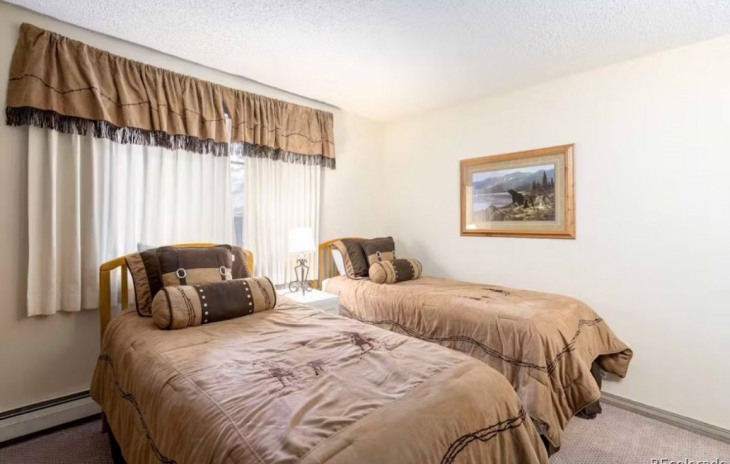 2335 Apres Ski Way Photo