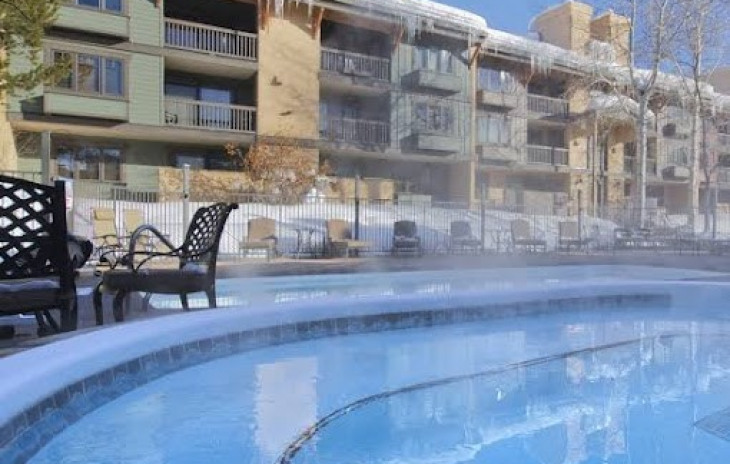 2335 Apres Ski Way Photo