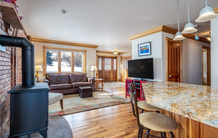 1352 Manitou Avenue Photo