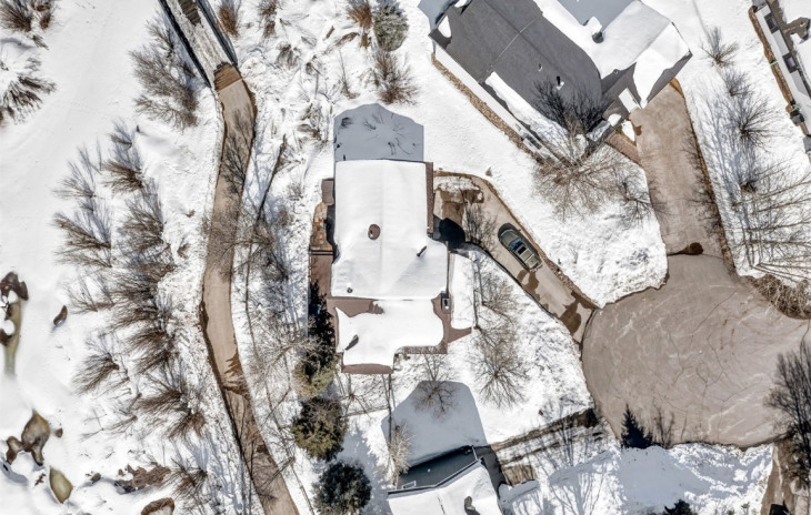 1215 Meadowood Lane Photo