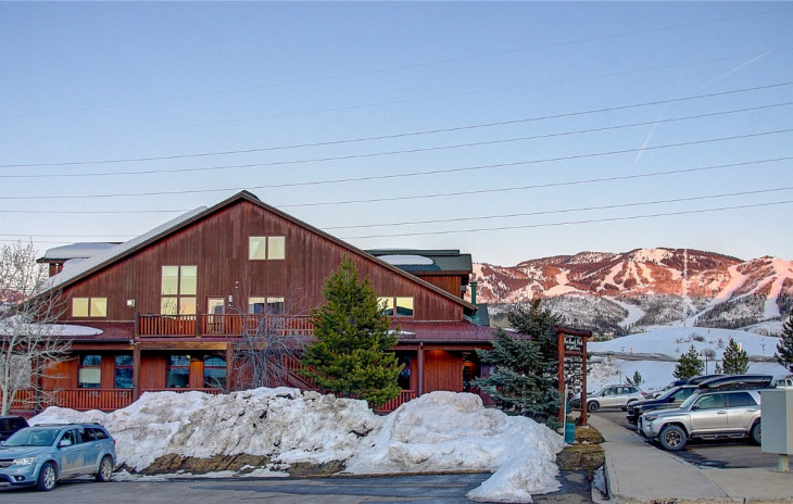 1169 Hilltop Parkway Photo