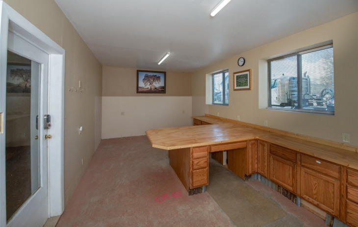 290 W Lincoln Avenue Photo