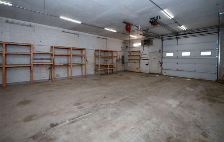 290 W Lincoln Avenue Photo