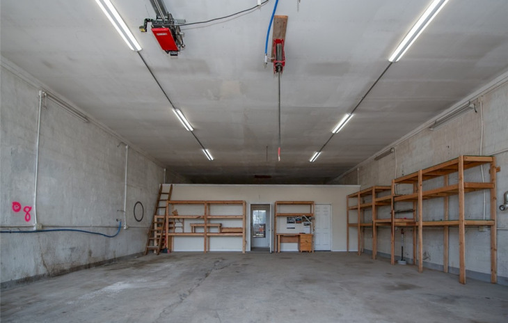 290 W Lincoln Avenue Photo