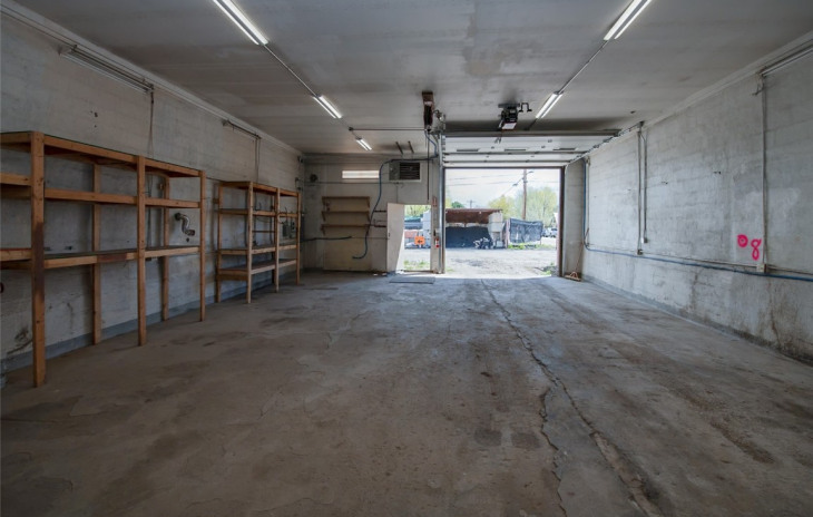 290 W Lincoln Avenue Photo