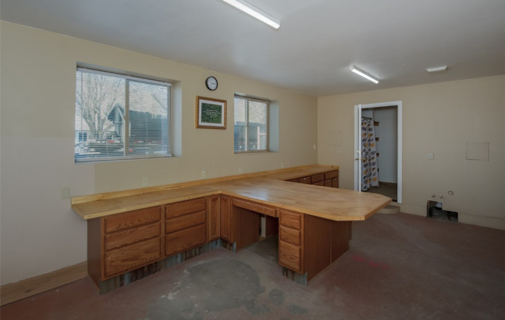 290 W Lincoln Avenue Photo