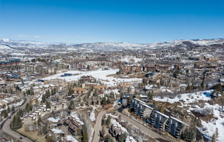 2590 Longthong Road Photo