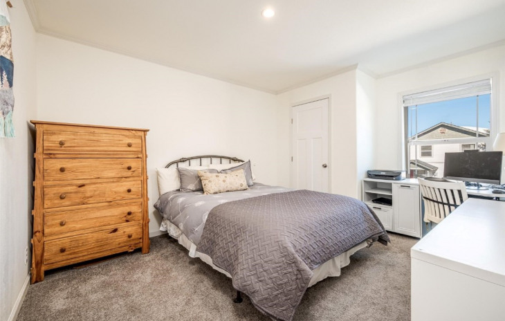 2395 Penny Lane Photo
