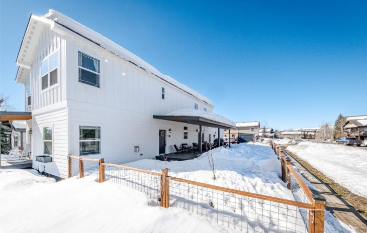 2395 Penny Lane Photo