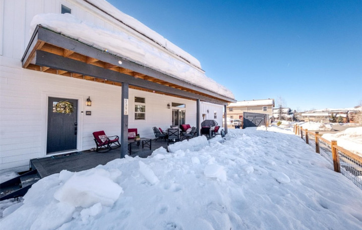 2395 Penny Lane Photo