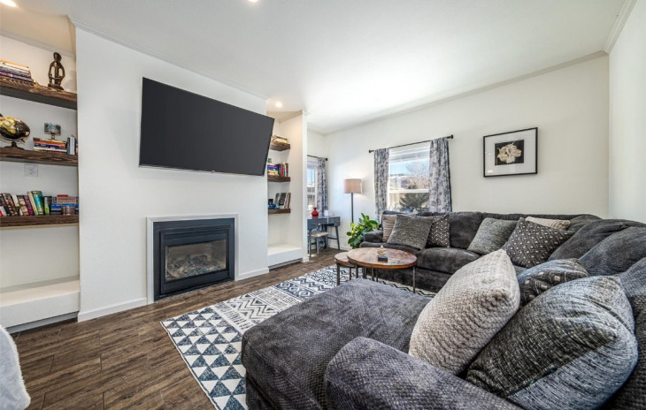 2395 Penny Lane Photo