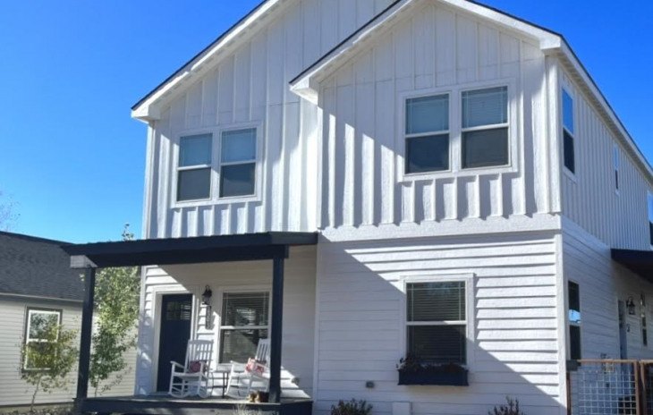 2395 Penny Lane Photo