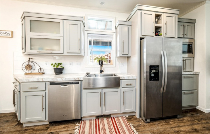 2395 Penny Lane Photo