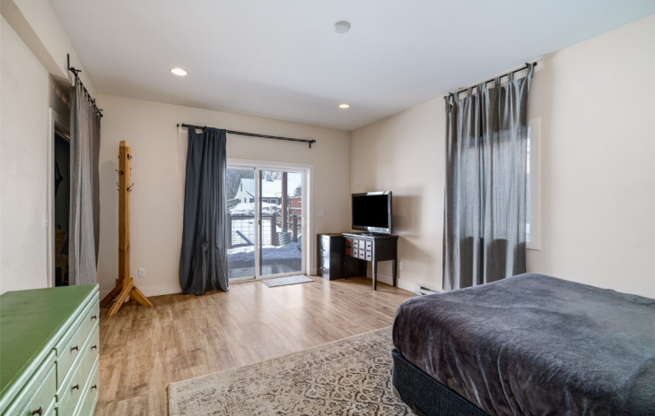 38750 Main Street Photo