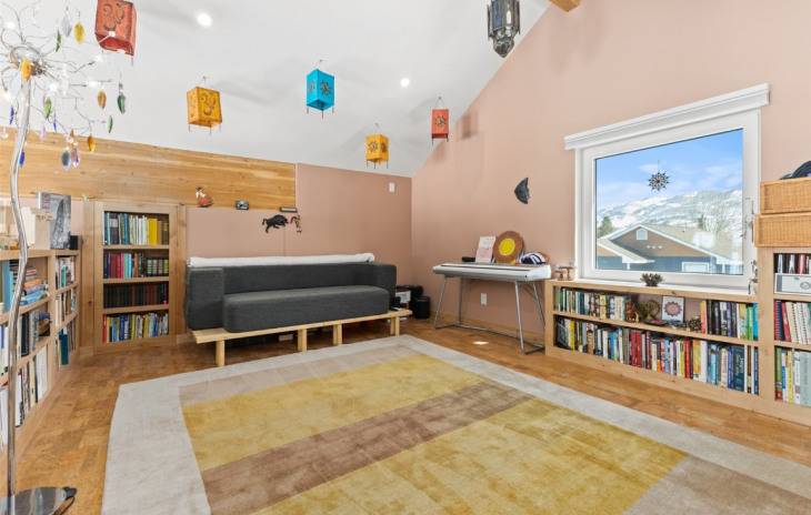 565 Mesa Lane Photo