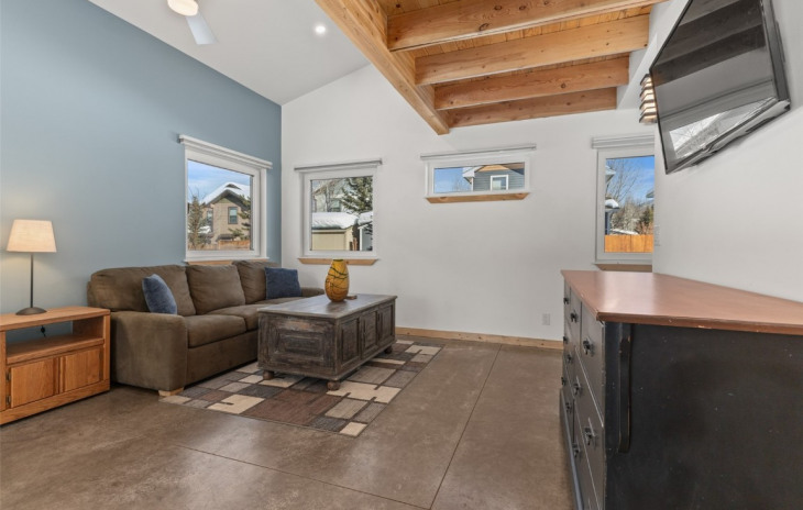 565 Mesa Lane Photo