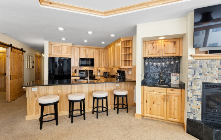 2800 Eagleridge Drive Photo