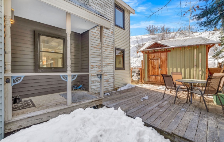 45 Butcherknife Alley Photo