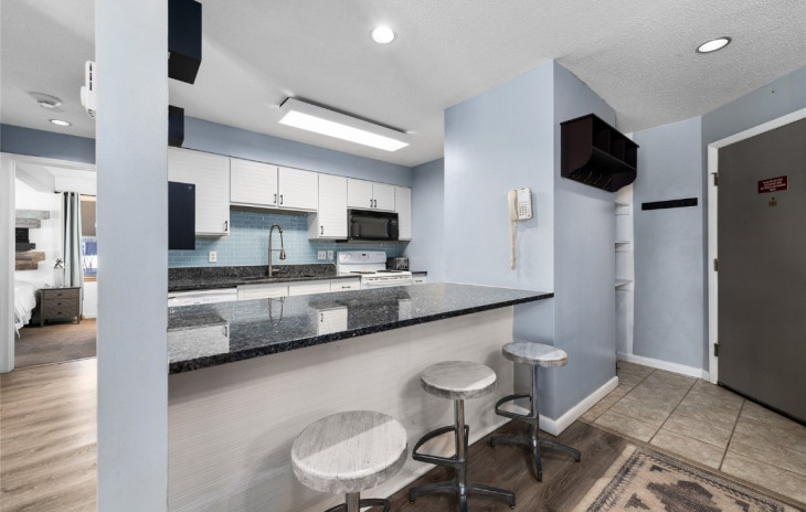 2015 Walton Creek Road Photo