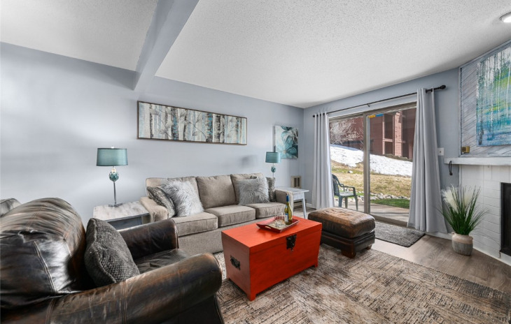 2015 Walton Creek Road Photo