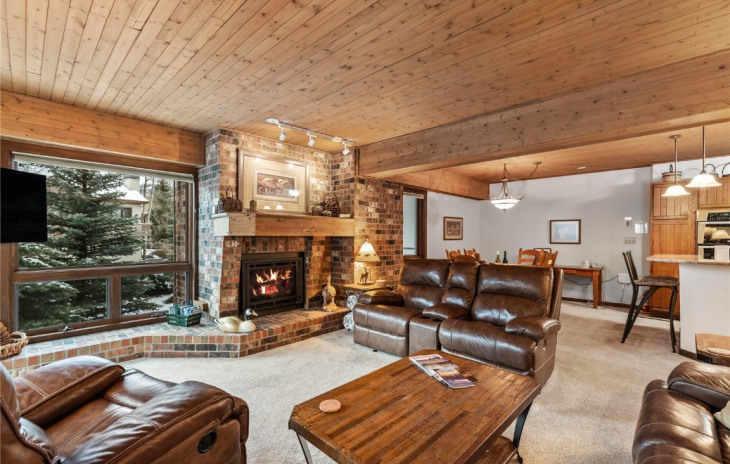 2286 Apres Ski Way Photo