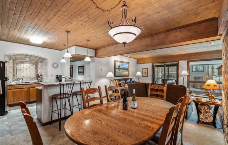 2286 Apres Ski Way Photo