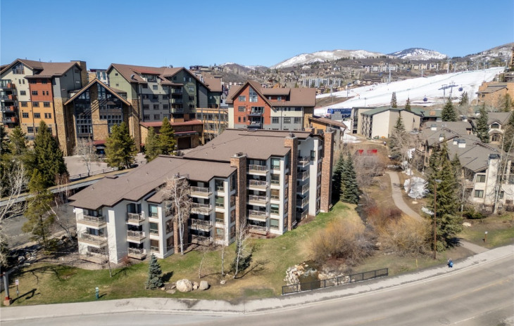 2286 Apres Ski Way Photo