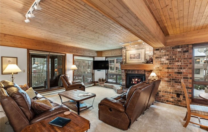 2286 Apres Ski Way Photo