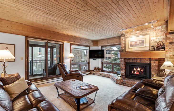 2286 Apres Ski Way Photo