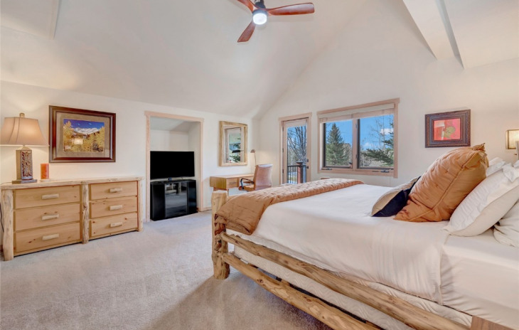 1675 Thistlebrook Lane Photo