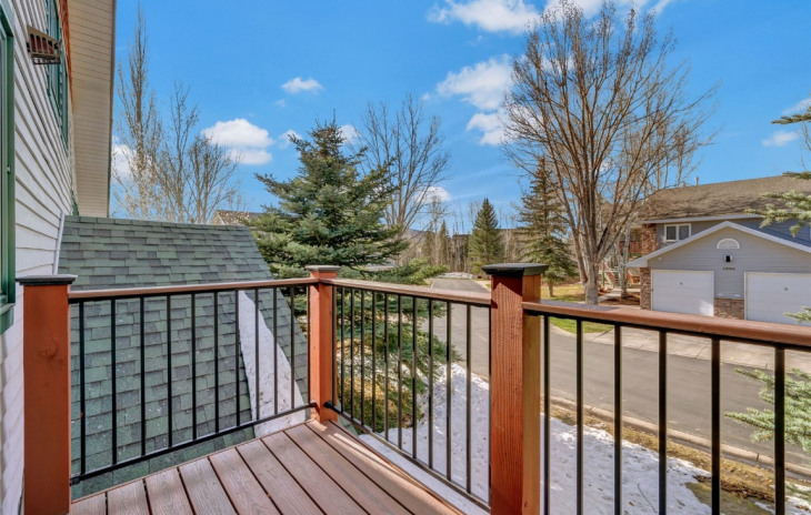 1675 Thistlebrook Lane Photo