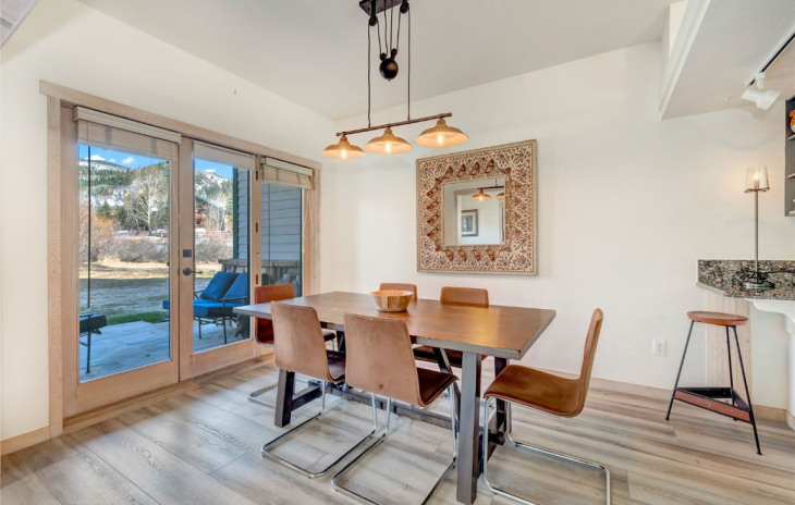 1675 Thistlebrook Lane Photo