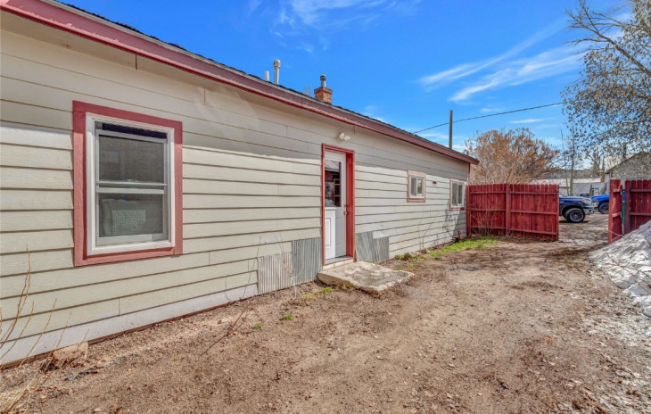 302 S Sharp Street Photo