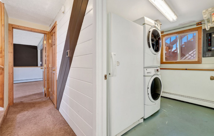 40521 Steamboat Drive Photo
