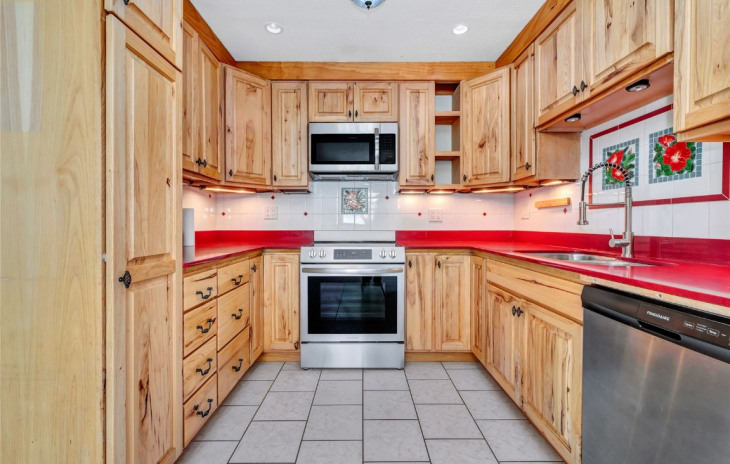 40521 Steamboat Drive Photo